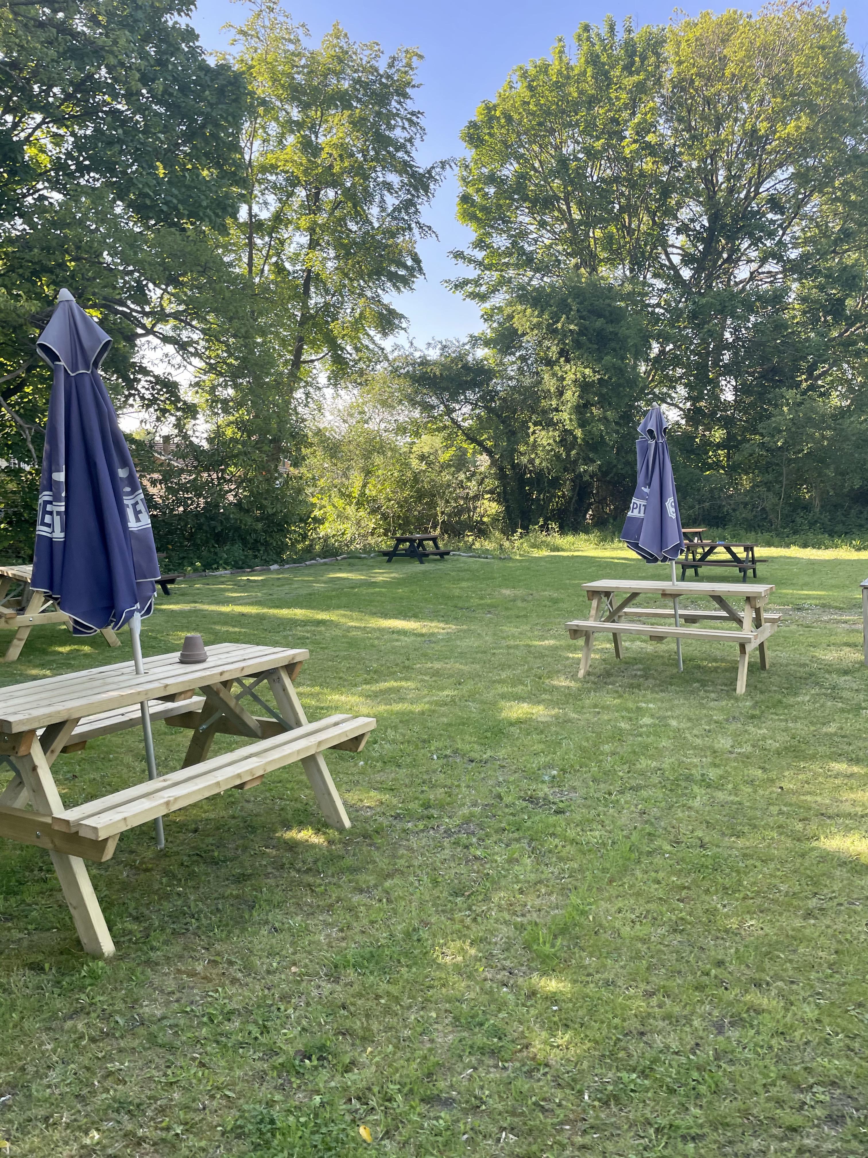harrow_inn_garden.jpeg